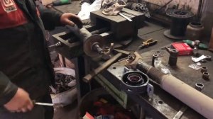 Ford Ranger замена подвесного подшипника кардана