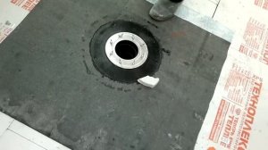 Устройство плоской кровли: монтаж воронки