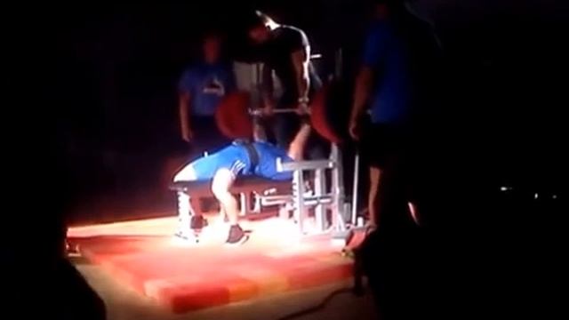 Роман Еремашвили, жим лёжа (raw) - 220 кг на турнире в Польше. смотреть онлайн