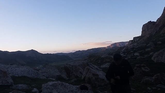 Mysterious alpine lake Kel-Suu Таинственное высокогорное озеро Кель-суу смотреть онлайн