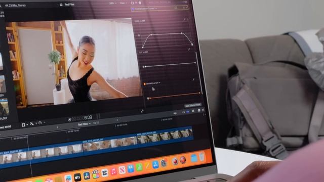 Is the Base M3 Macbook Pro Enough for Video Editors? смотреть онлайн