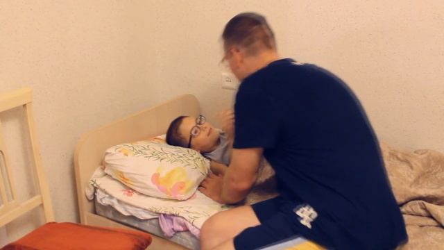 "Некого обнять" Социальный ролик в поддержку детей сирот. #ГБИЮ4 смотреть онлайн