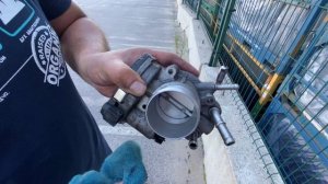 Как правильно почистить дроссель на Hyundai Solaris