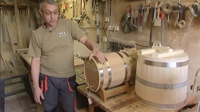 Старинные русские профессии и ремёсла» - Бондарь смотреть онлайн