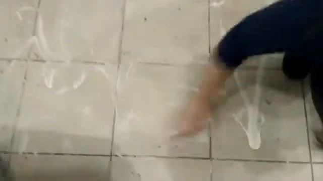 Как экомолочком отмыть очень грязные полы смотреть онлайн
