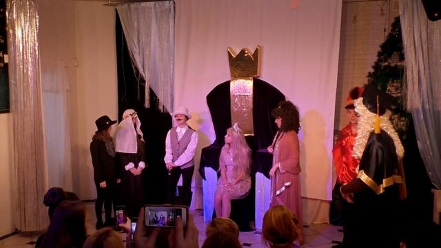 12 месяцев смотреть онлайн