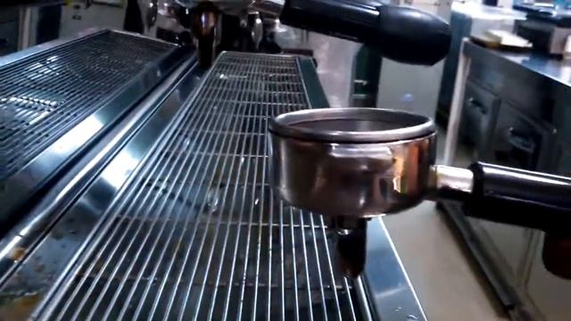 Lavado de grupo Cimbali смотреть онлайн