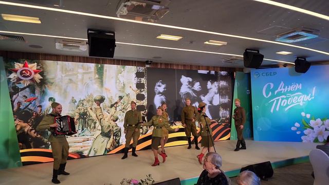Ансамбль "Матрена Арт" с песней "Катюша" смотреть онлайн