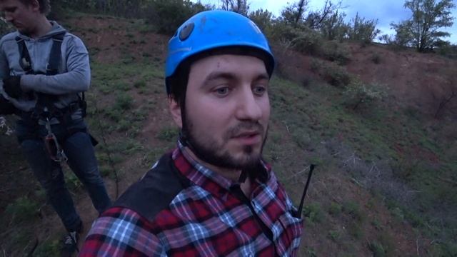 ПРЫЖОК ВЕРЫ в шахтный провал "Королева Воронок" глубиною 300 метров ! Совместно с Сергей Трейсер смотреть онлайн