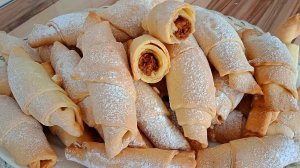 БЫСТРАЯ ВЫПЕЧКА!  РОГАЛИКИ НА СМЕТАНЕ, ОЧЕНЬ ПРОСТОЙ РЕЦЕПТ.