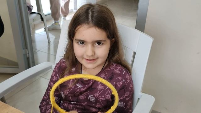 Мастер класс. Мелиса делает ЛОВЕЦ СНОВ в сине-желтых цветах смотреть онлайн