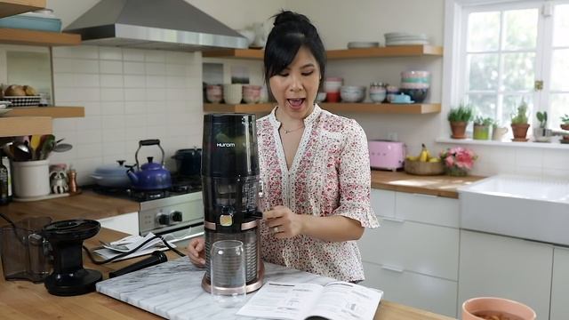 $700 JUICER - Hip or Hype? | HONEYSUCKLE смотреть онлайн