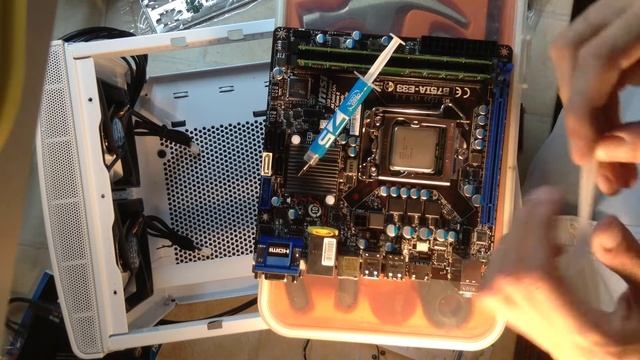 Fractal Design Node 304 - Time Lapse Build смотреть онлайн