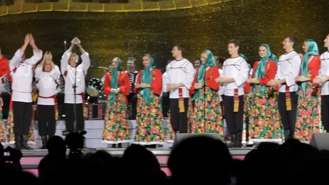 Как по горкам, по горам, белый лебедь лятал смотреть онлайн