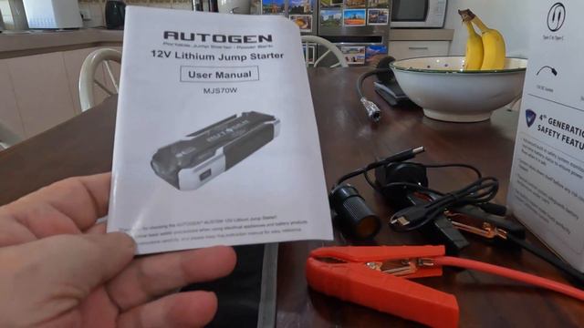 Portable Lithium Jump Starter and Power Pack смотреть онлайн