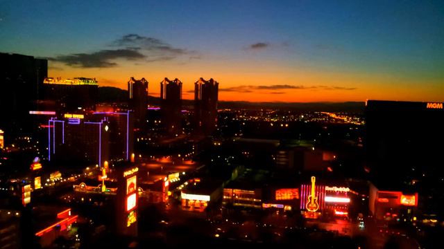 Sunrise over Sin City смотреть онлайн