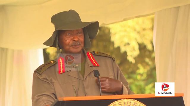 President general Norbert Mao takes Oath in front of president Museveni _ "I've come to serve" смотреть онлайн