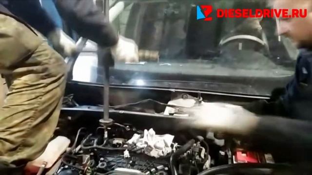 Снимаем дизельные форсунки с двигателя обратным молотком смотреть онлайн