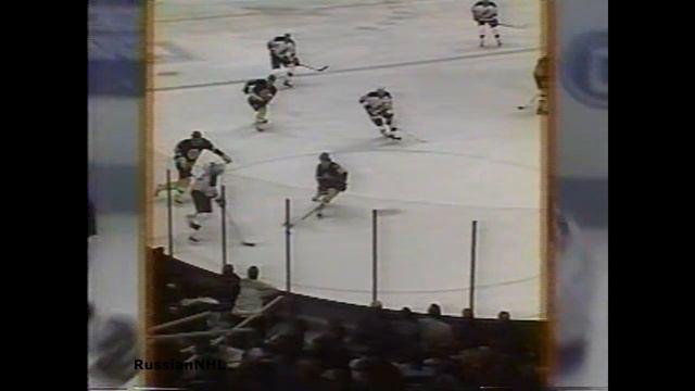 Valeri Zelepukin scores vs Bruins in game 2 (1994) смотреть онлайн