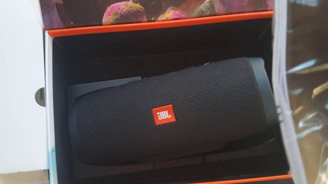 JBL Charge 3 - Unboxing смотреть онлайн