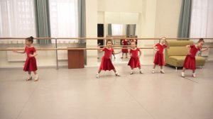 Танец "Я добрый мишка плюшевый".