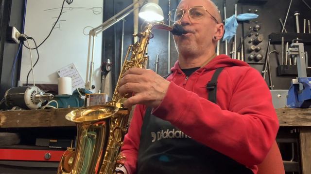 #6831 JUPITER ALTO SAXOPHONE VF05958 post service test play смотреть онлайн