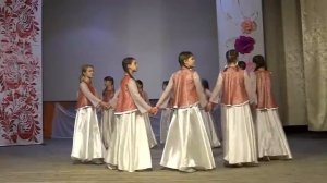 Русский народный хоровод.Фолк урок.
Автор видео: Павел Поправка@user-rf3to7cw6s