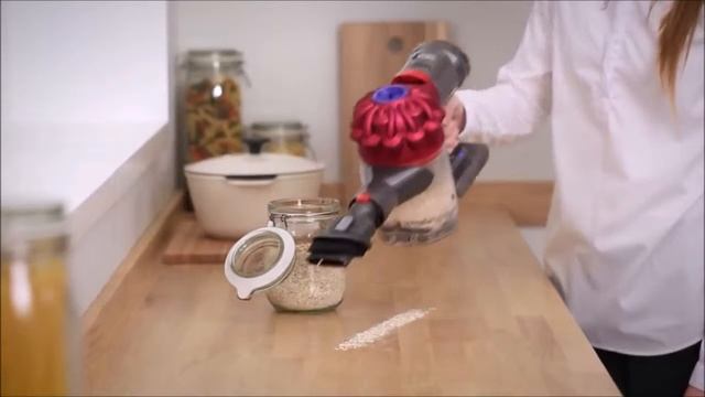 Dyson V7 review the best cordless vacuum cleaner смотреть онлайн
