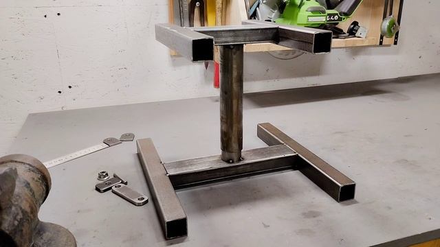 Центральная подставка для мотоцикла/питбайка. С подъемным механизмом.