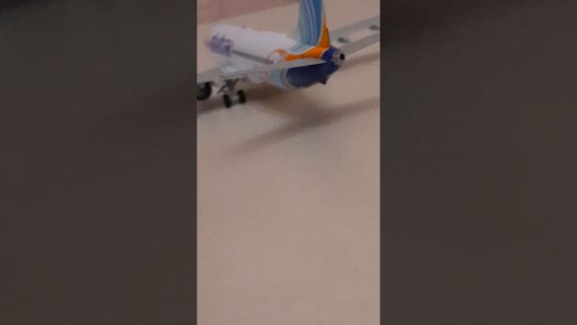 Модель самолета Boeing 737 Max 8 Flydubai смотреть онлайн