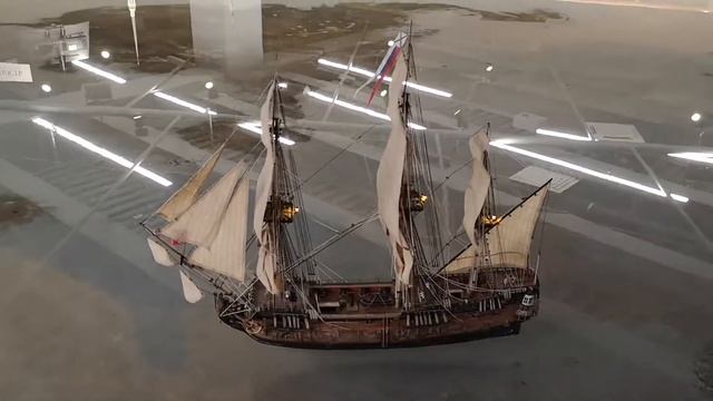 Музей-макет "Петровская акватория" - парусные корабли смотреть онлайн