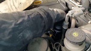 OPEL FRONTERA 2.2, diesel 2000.  Change of oil and oil filter.