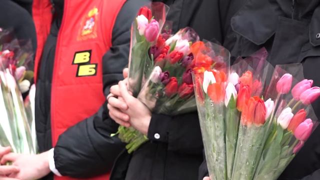 Коллектив балашихинского роддома поздравили с 8 марта смотреть онлайн