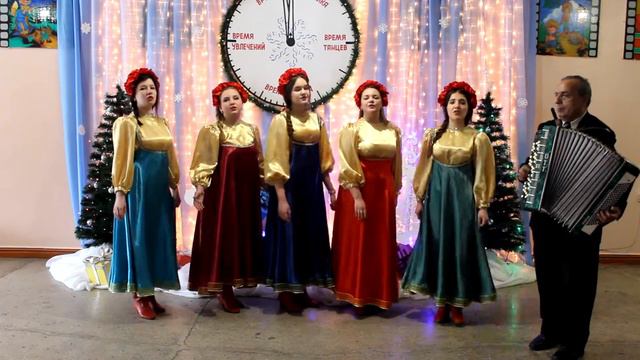 Песня "Старый клён". Вокальный ансамбль "Микс". Руководитель - Н.С. Вертола. КУ ЦКД "Снежинка" смотреть онлайн