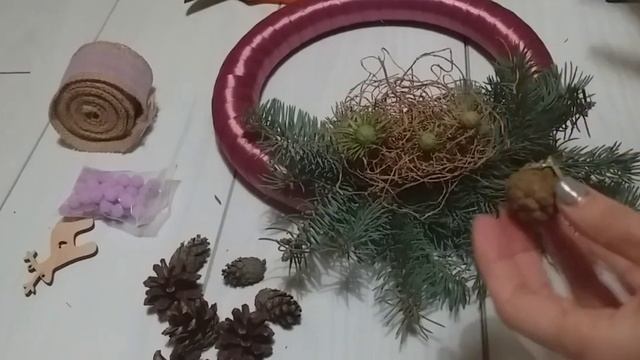 Рождественский венок на дверь за 15 минут / Christmas wreath on the door смотреть онлайн