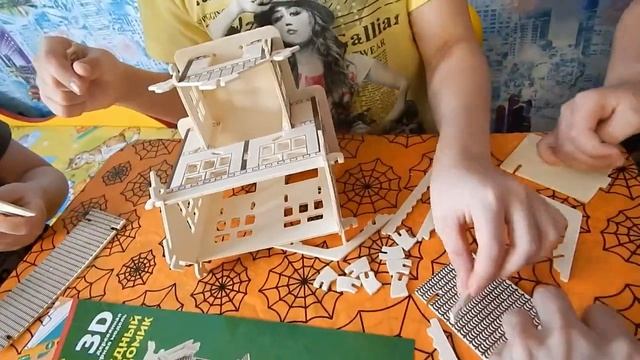 Как собрать дом из деревянного конструктора/Радужный домик смотреть онлайн