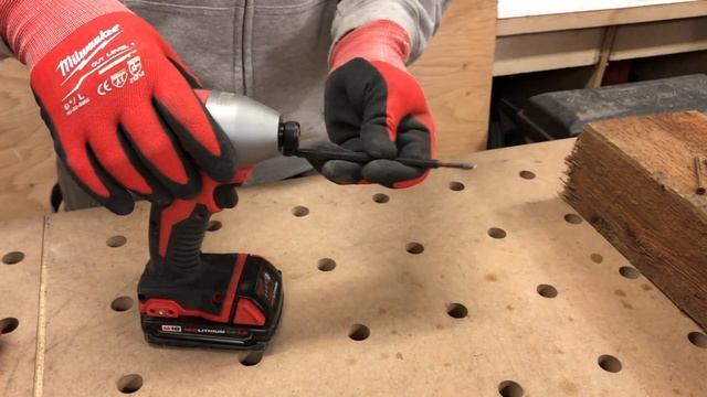 Milwaukee M18 - affordable impact driver смотреть онлайн
