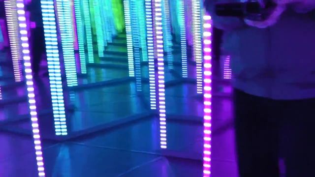 Калининград. Зеркальный лабиринт. смотреть онлайн