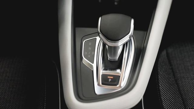 NEW RENAULT CAPTUR смотреть онлайн