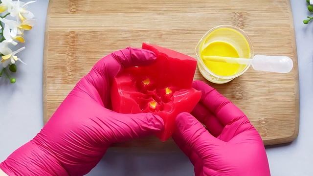 Мыло Пуансеттия с желтыми тычинками. Домашнее мыловарение | Выдумщики смотреть онлайн