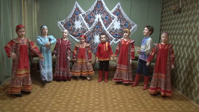 Ансамбль народной песни "Раздолье" млад. гр. 5-8 лет "Как на нашем на лугу" смотреть онлайн