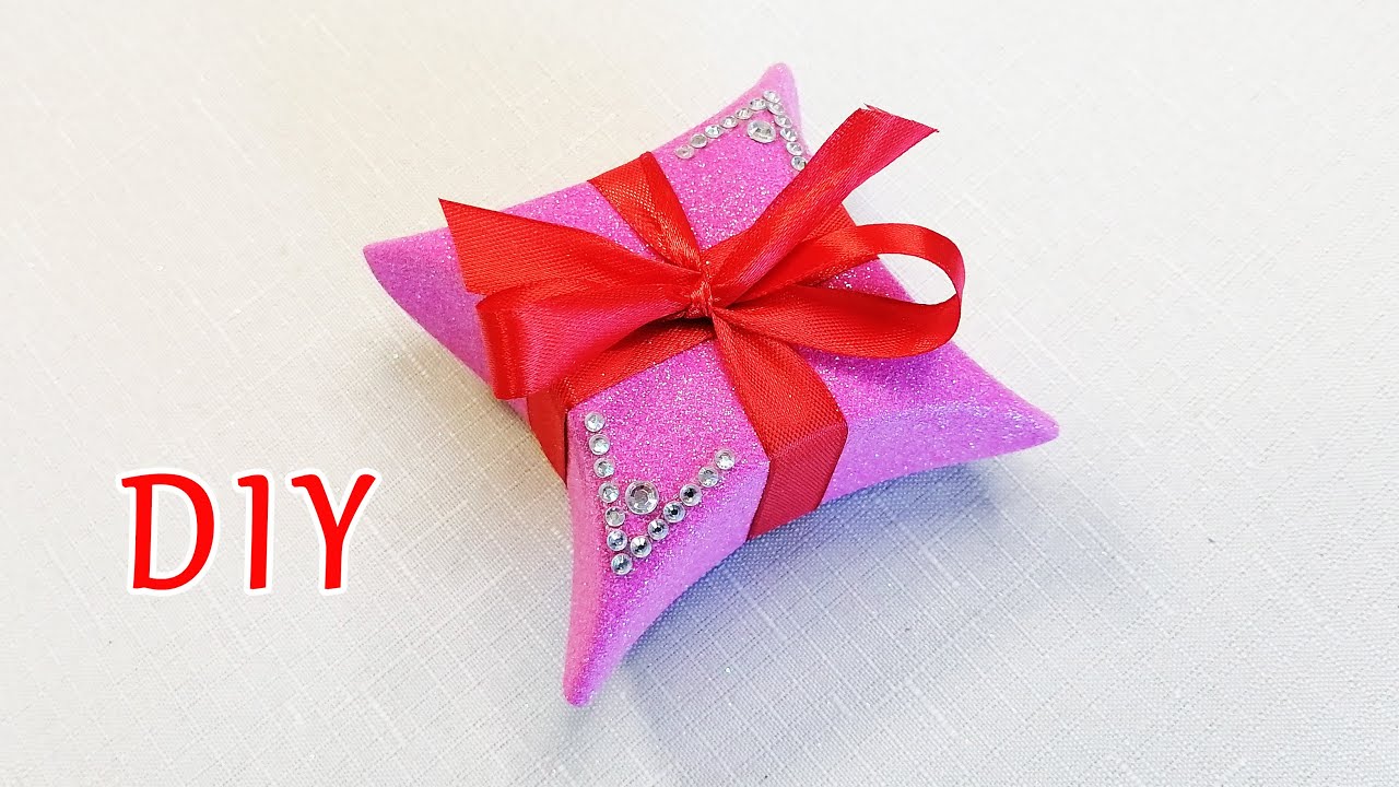 Подарочная коробочка на 8 марта из фоамирана своими руками Как сделать коробку для подарка смотреть онлайн