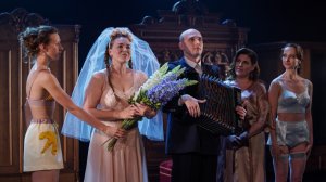 Падшие женщины на сцене МХТ им. Чехова: премьера спектакля «Жизель Ботаническая»