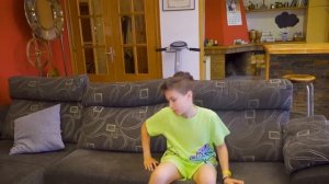 СТАРШИЙ БРАТ VS МЛАДШИЙ брат кто в семье главный на 24 часа Фаст сергей