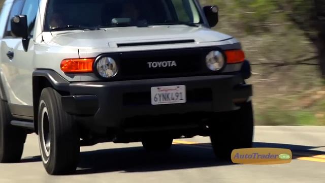 2013 Toyota FJ Cruiser - SUV | New Car Review | AutoTrader