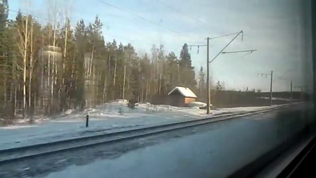 Перегон ст.Поньгома-о.п 863 км из окна ЭД9М-0049. смотреть онлайн