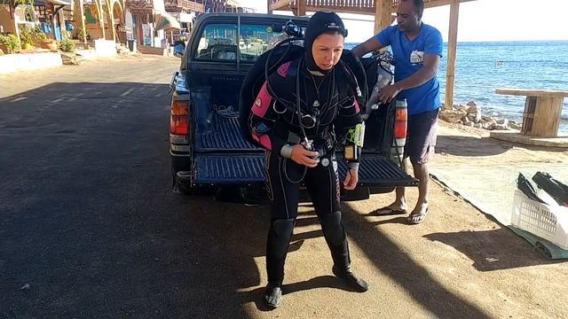 Самый опасный дайвсайт в мире: Blue Hole смотреть онлайн