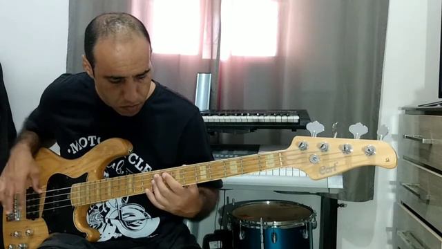Naldo Bass (Riff 13) смотреть онлайн