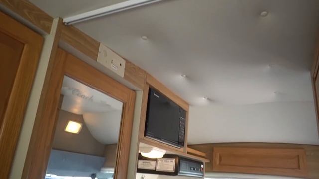 SOLD! 1996 Coach House 192TB Class B Gas, Low Miles, Generator, 15 MPG, King Bed, Clean, $14,900 смотреть онлайн