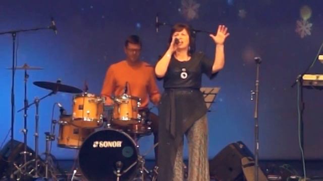 Звенит январская вьюга смотреть онлайн